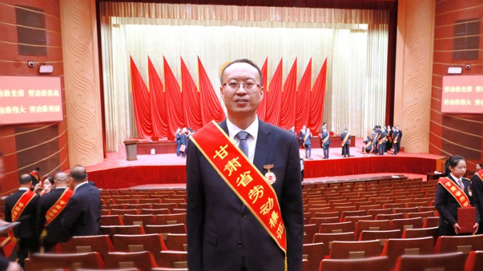 讓奮斗成為青春底色，為隴原水利繪就藍圖 | 記甘肅省勞動模范李長春